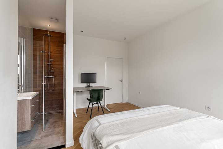 Photo 35 of Linnaeuskade 15-1