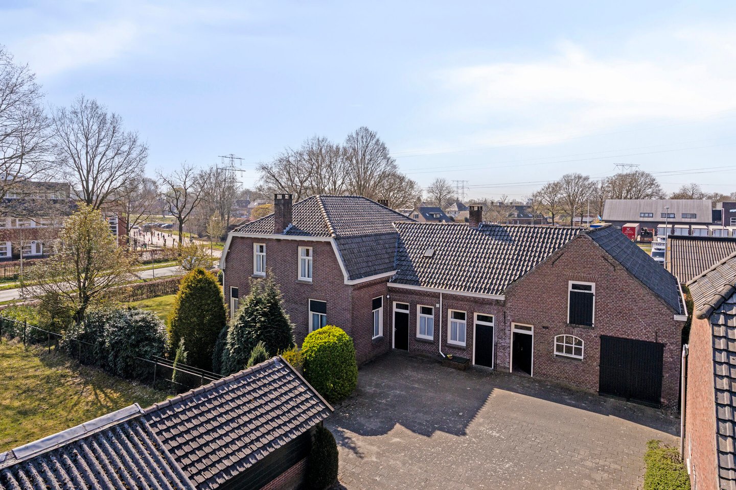 View photo 2 of Enschotsebaan 8