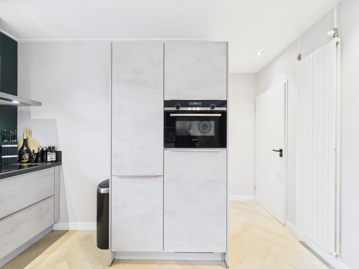 Photo 12 of Celsiusstraat 33