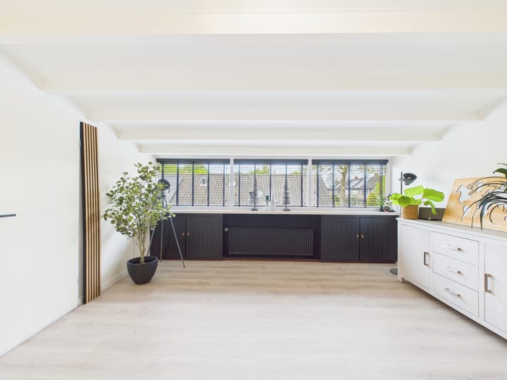 Photo 36 of Celsiusstraat 33