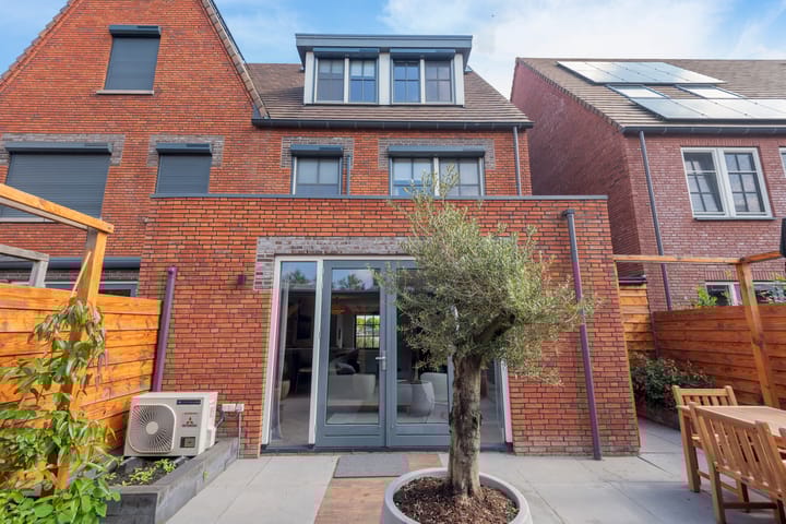 Foto 64 van Charles Brandonlaan 94