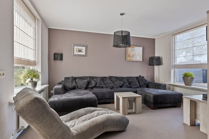 Foto 8 van Heerma van Vossstraat 55