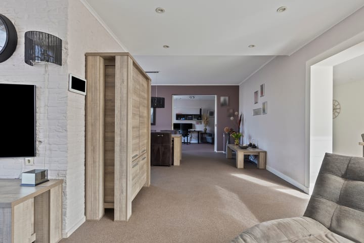 Foto 10 van Heerma van Vossstraat 55