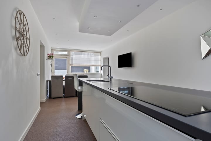 Foto 15 van Heerma van Vossstraat 55