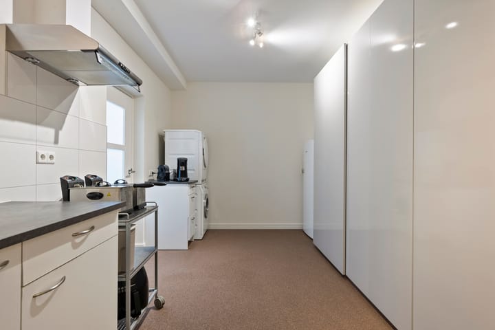 Foto 19 van Heerma van Vossstraat 55