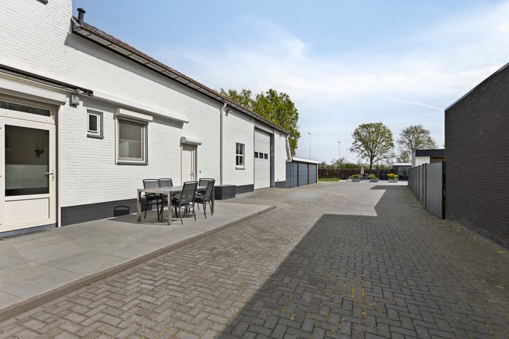 Foto 43 van Heerma van Vossstraat 55