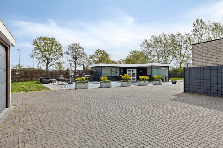 Foto 46 van Heerma van Vossstraat 55