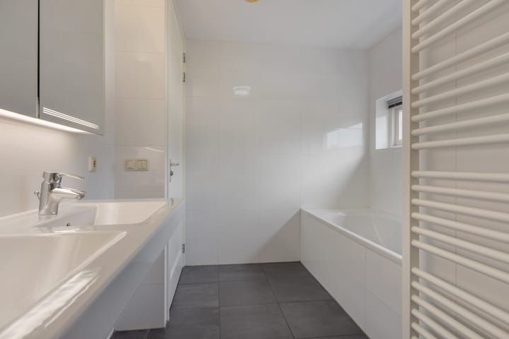 Photo 42 of Dennenhei 35