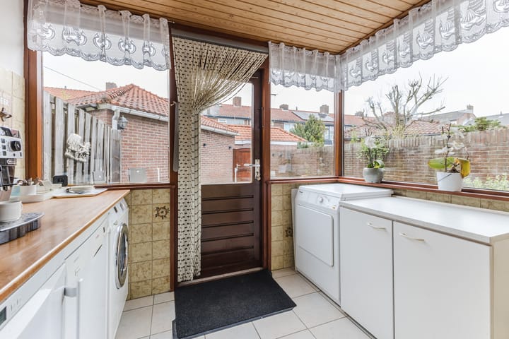 Foto 18 van Peelstraat 9