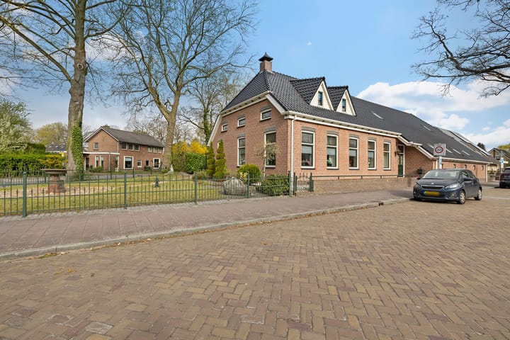 Foto 1 van Weerdingerstraat 68