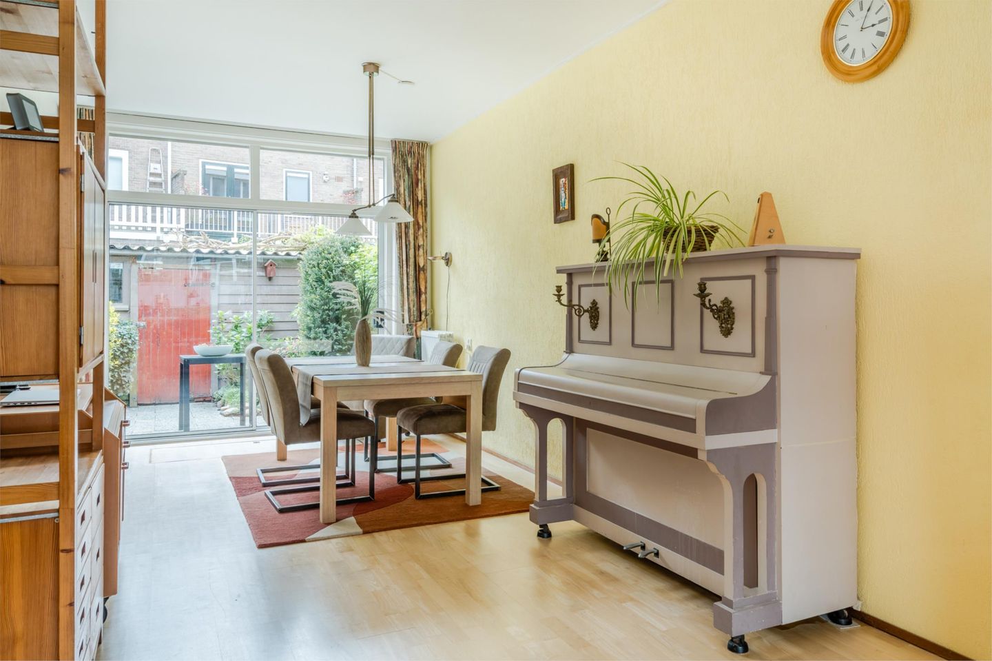 Photo 4 of Byronstraat 9