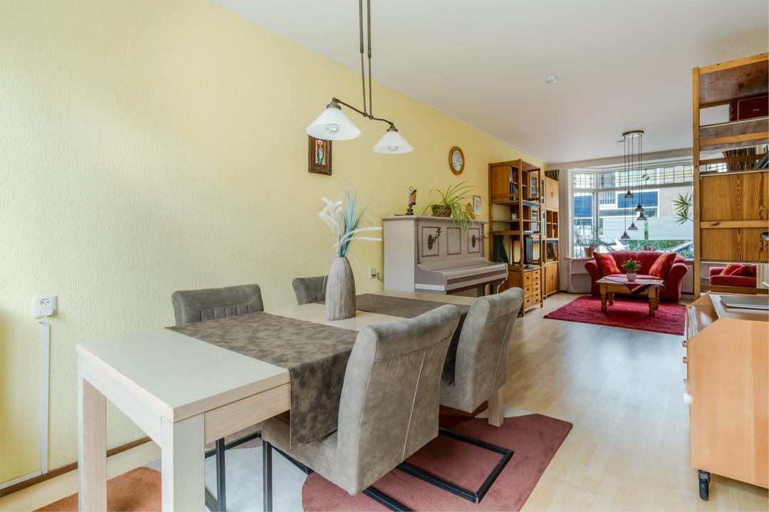 Photo 8 of Byronstraat 9