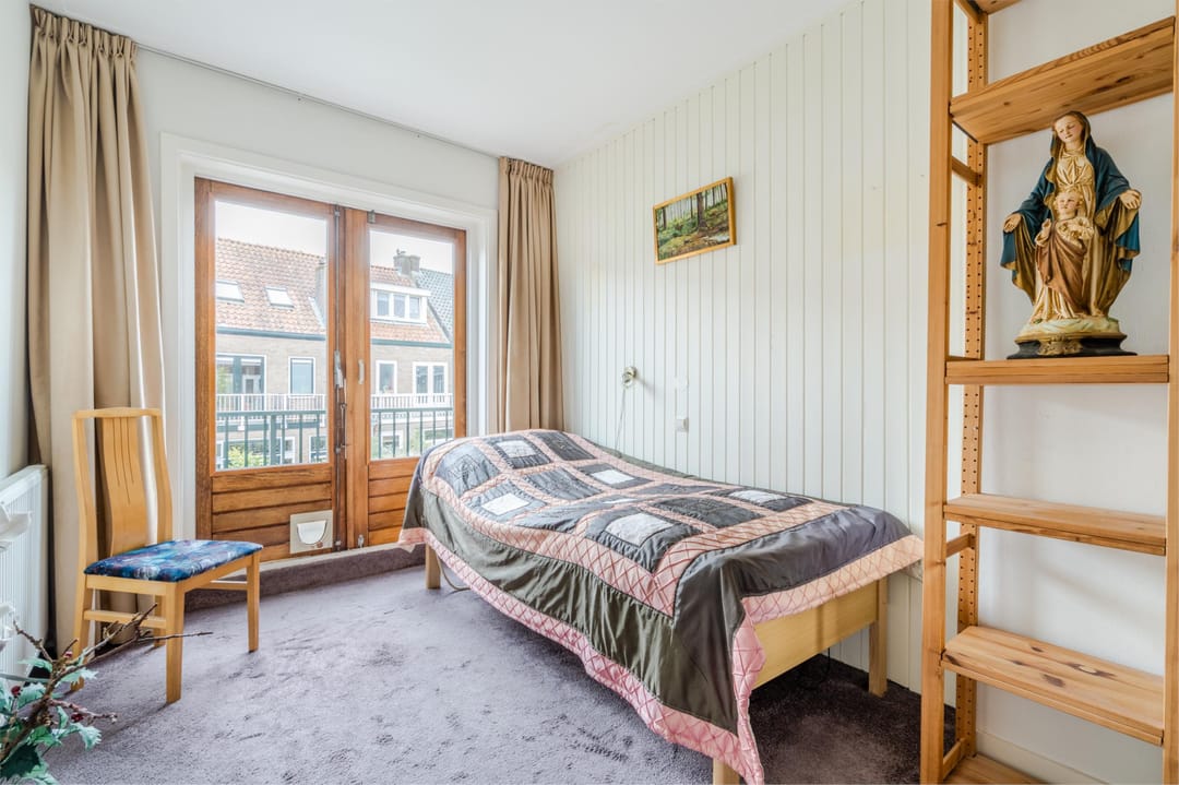 Photo 16 of Byronstraat 9