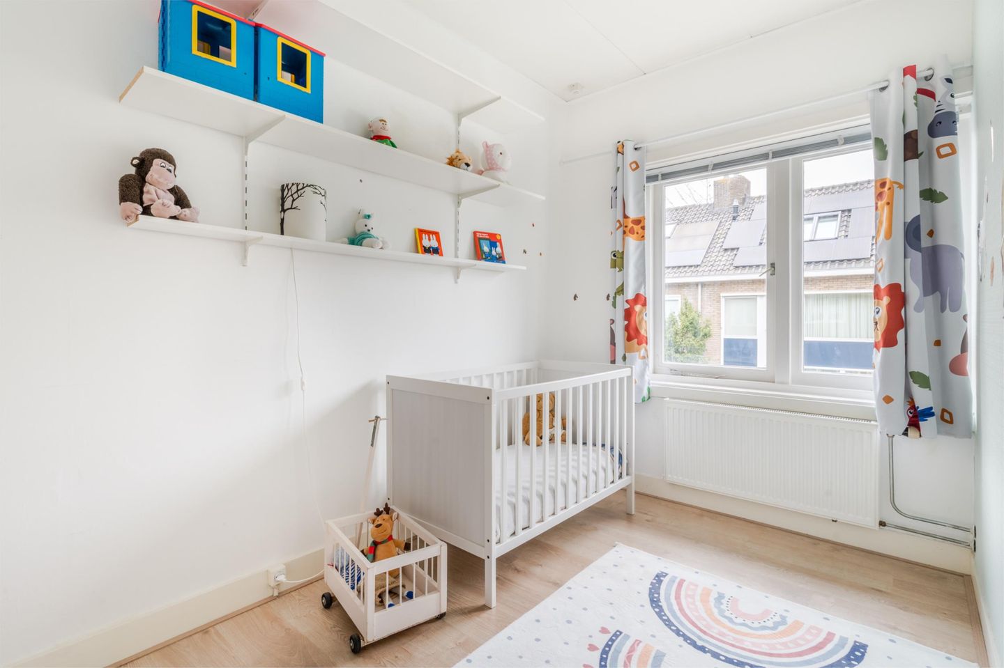 Photo 19 of Byronstraat 9