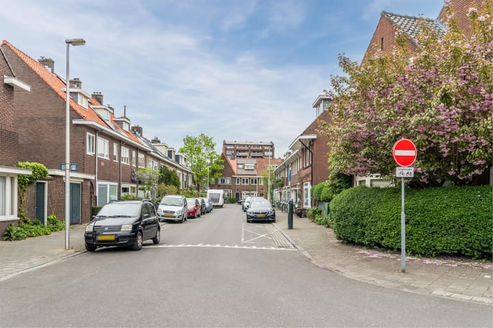 Foto 50 van Byronstraat 9