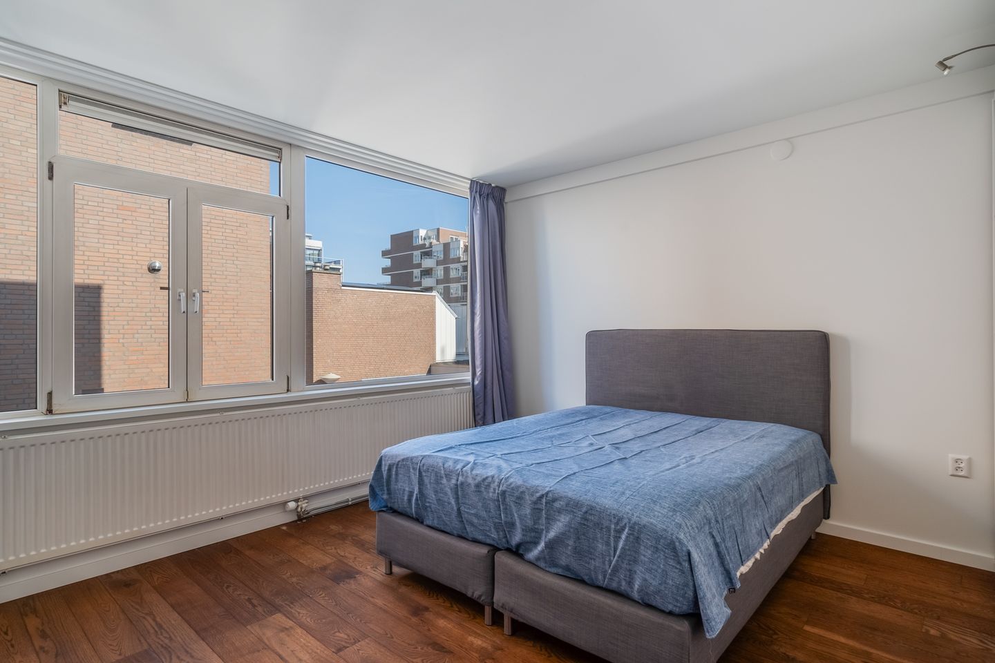 Foto 4 van Vierloper 77