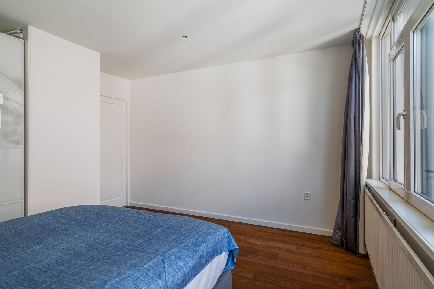 Foto 25 van Vierloper 77