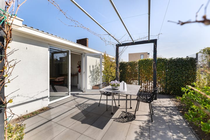 Foto 33 van Nico Engelschmanlaan 7