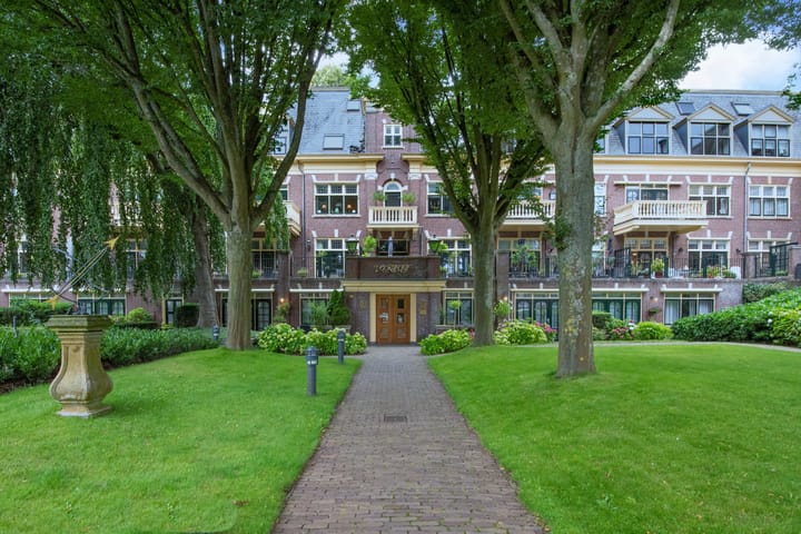 Foto 3 van Kennemerstraatweg 2-S