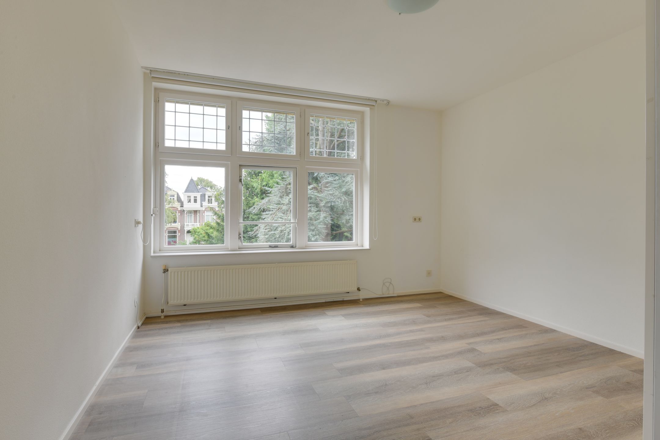 Foto 12 van Kennemerstraatweg 2-S