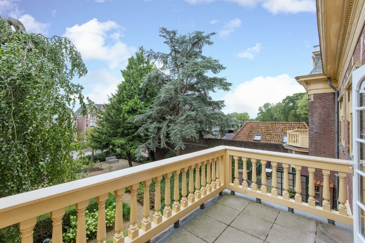 Foto 23 van Kennemerstraatweg 2-S