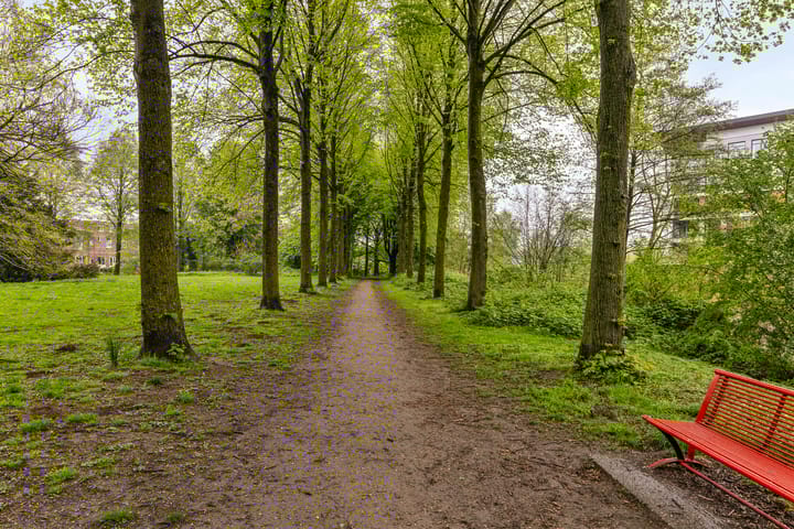 Foto 30 van Burg. Dijckmeesterweg 14