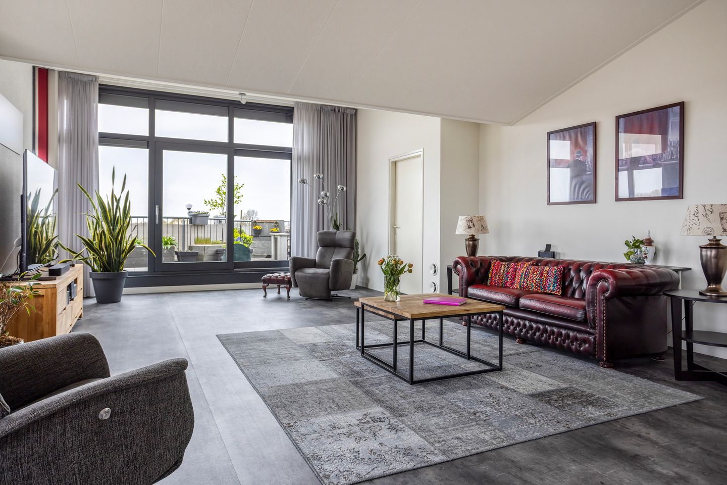 Foto 10 van Keizersmantel 355