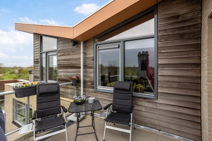 Photo 37 of Keizersmantel 355