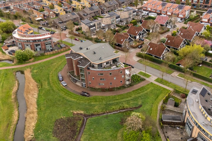 Photo 46 of Keizersmantel 355