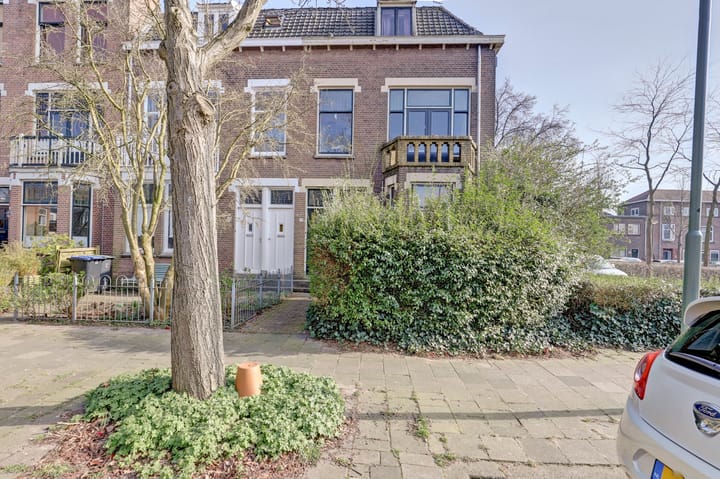 Photo 7 of Emmastraat 34