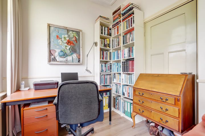 Photo 16 of Emmastraat 34