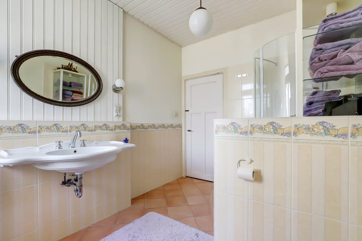 Photo 37 of Emmastraat 34