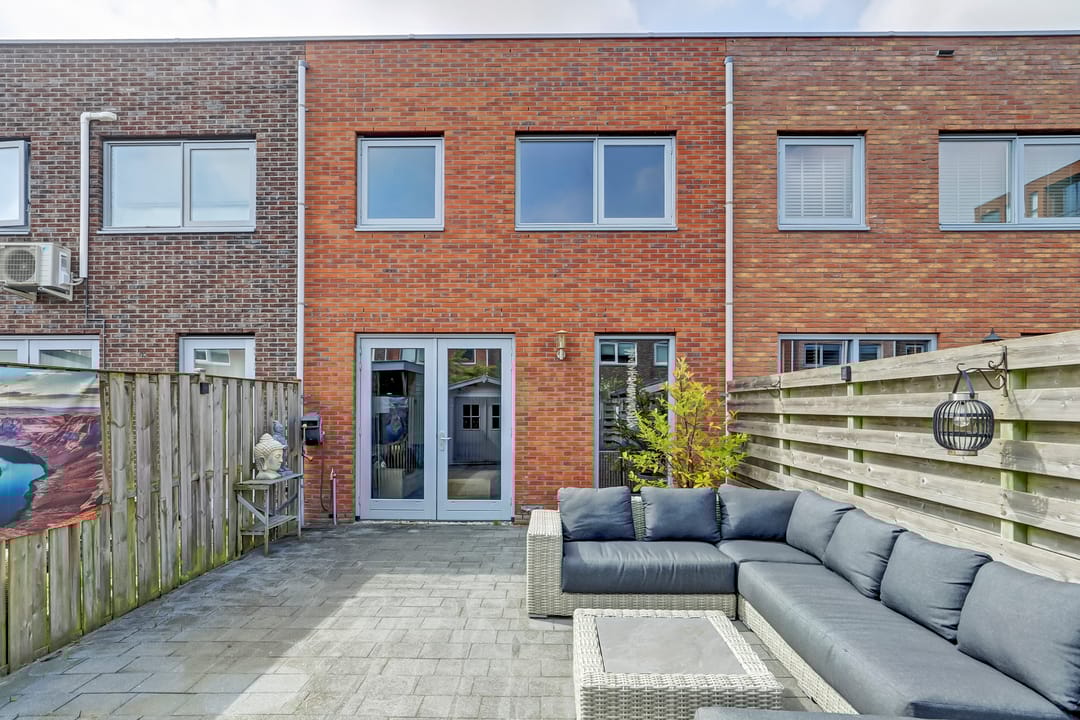 Photo 31 of Nevenspoor 18