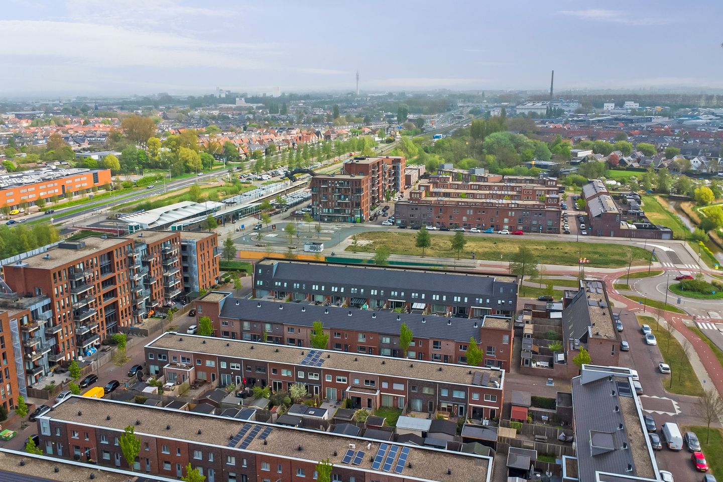 Photo 40 of Nevenspoor 18