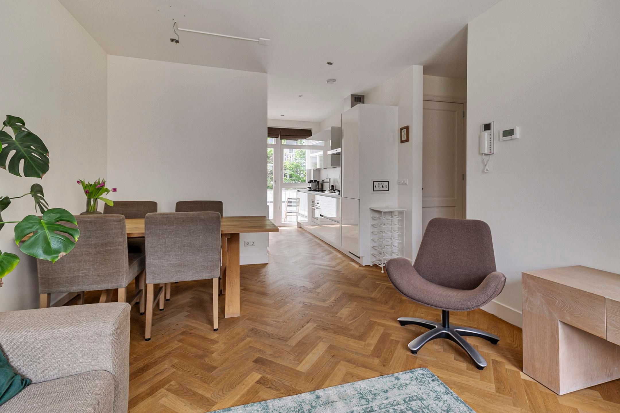 Photo 6 of Rustenburgerstraat 73-1