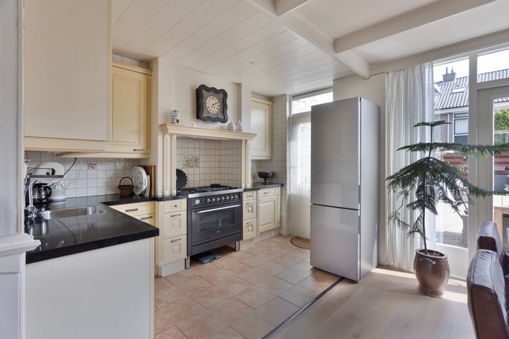 Photo 13 of Graaf Lodewijkstraat 4