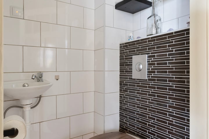 Photo 17 of Graaf Lodewijkstraat 4