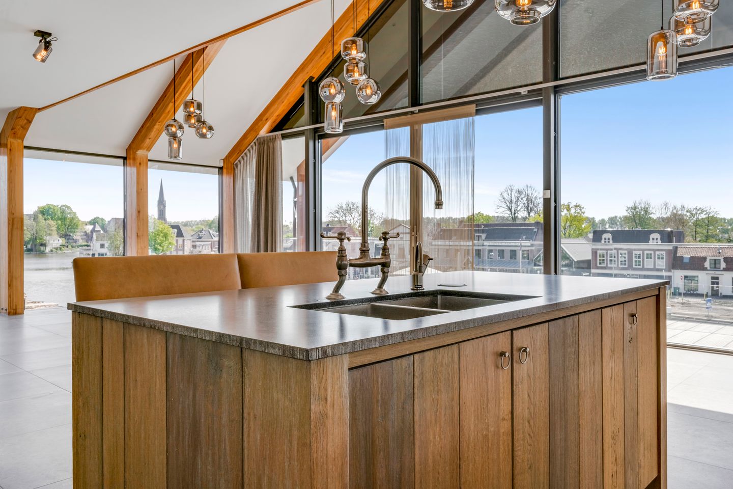 Foto 10 van Hoger Einde-Zuid 22-B