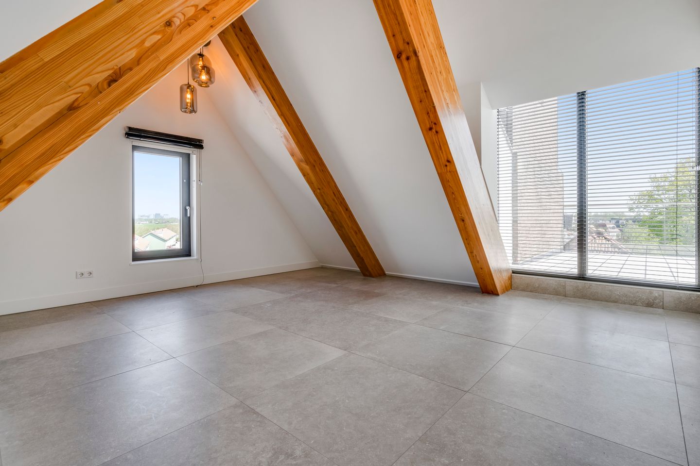 Foto 29 van Hoger Einde-Zuid 22-B