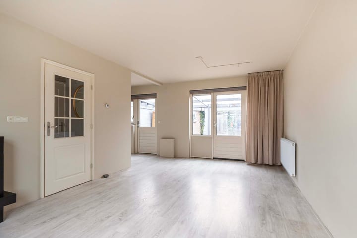 Foto 10 van Ericastraat 17