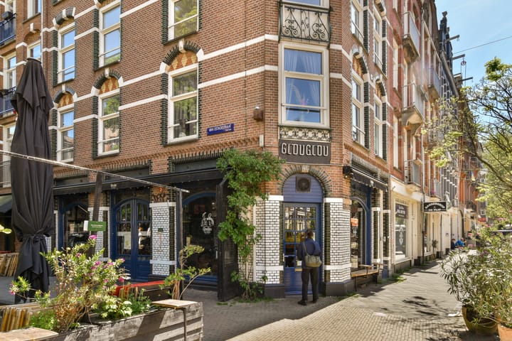 Photo 14 of Van Ostadestraat 188-1