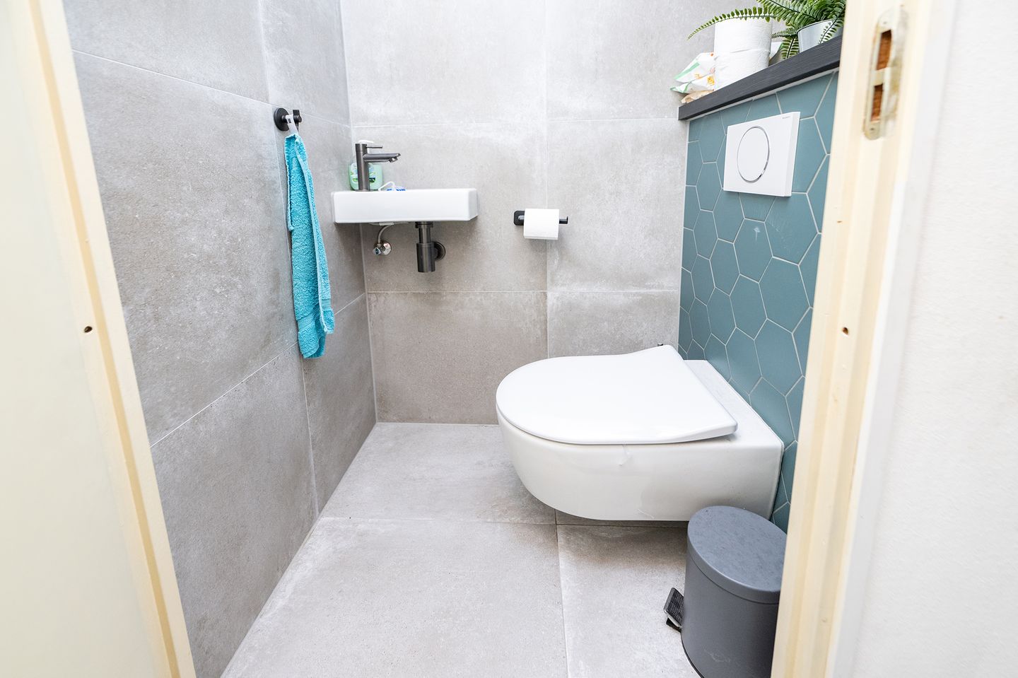 Photo 10 of Van Limburg Stirumware 20