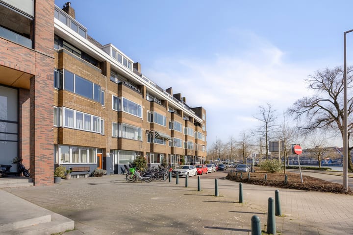 Photo 2 of Rochussenstraat 397-A03