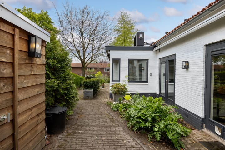 Foto 42 van Koningin-Julianalaan 94