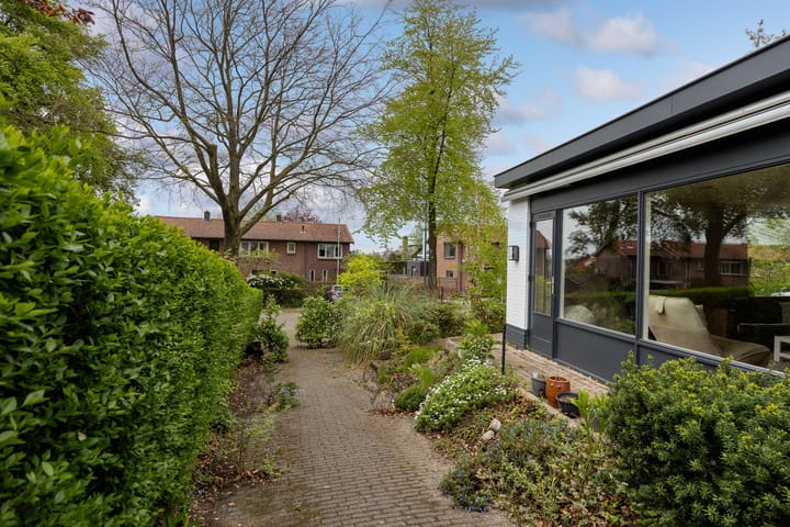 Foto 43 van Koningin-Julianalaan 94