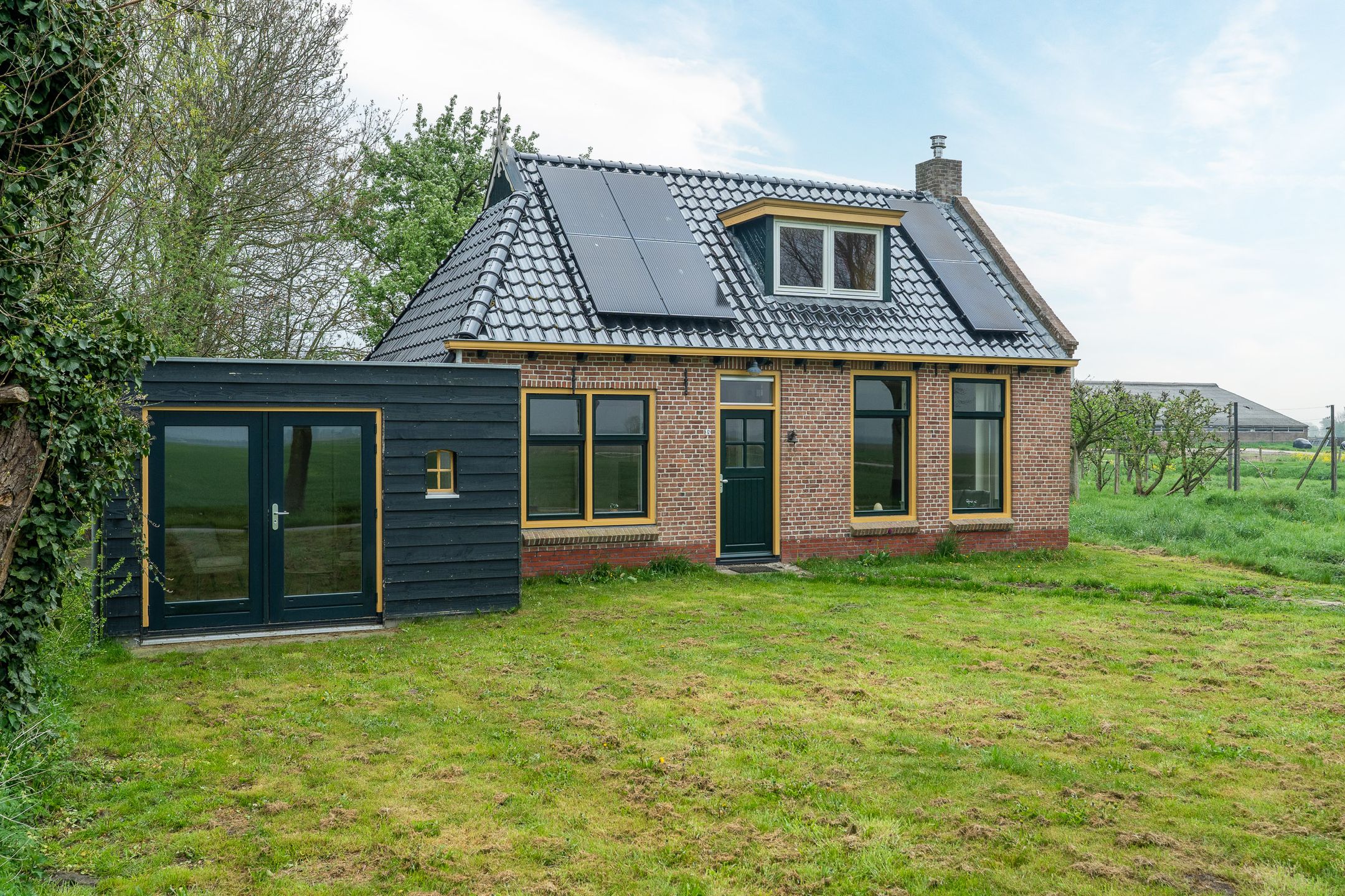 Foto 9 van Weardebuorsterwei 12