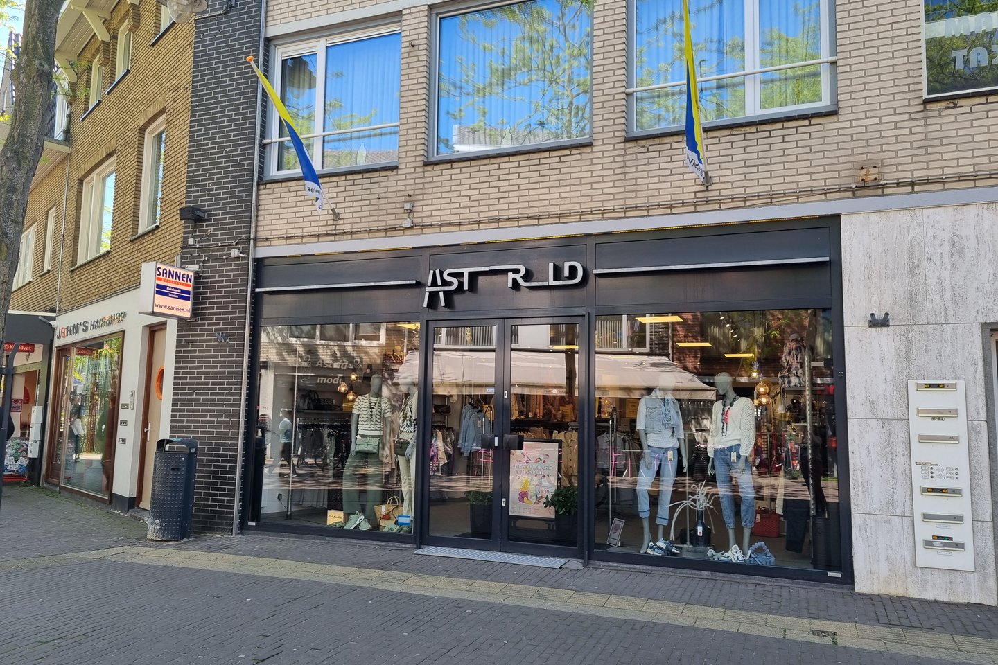 View photo 1 of Kloosterstraat 39
