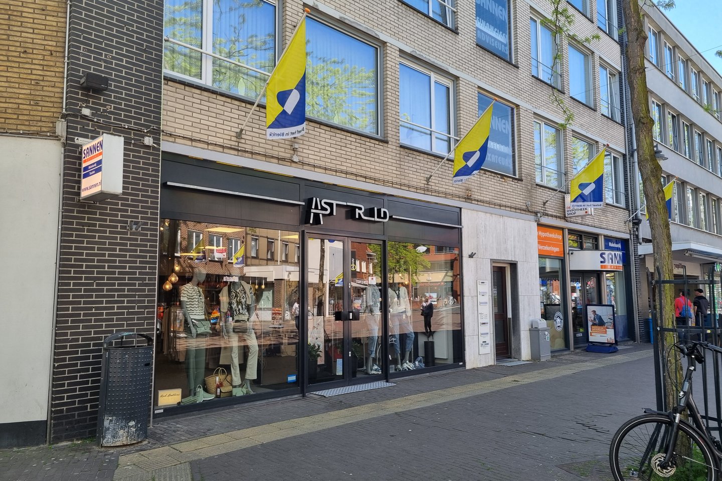 View photo 2 of Kloosterstraat 39