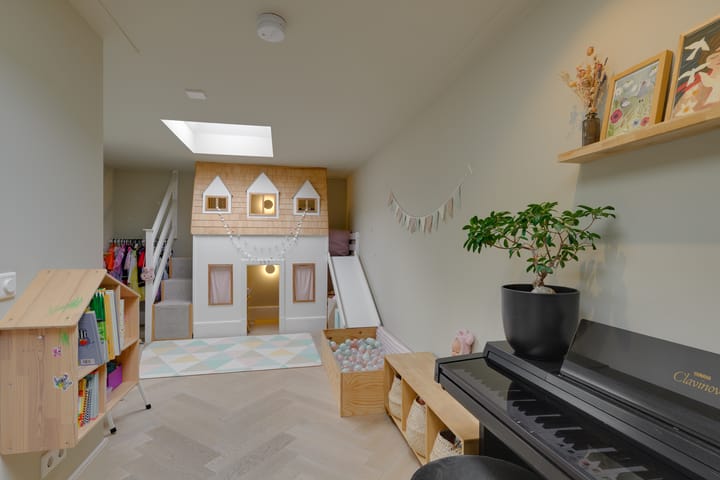 Foto 16 van Secretaris Varkevisserstraat 335