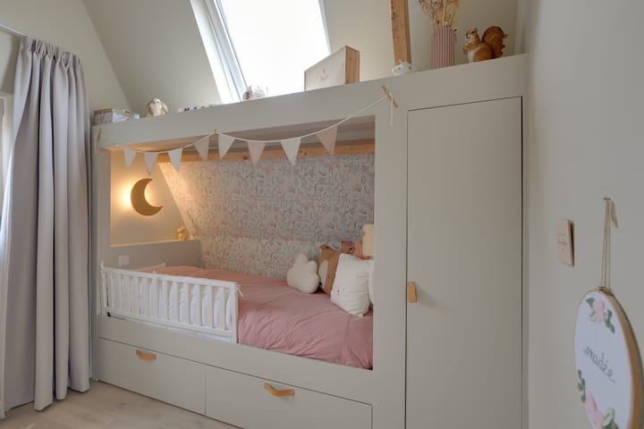 Foto 40 van Secretaris Varkevisserstraat 335